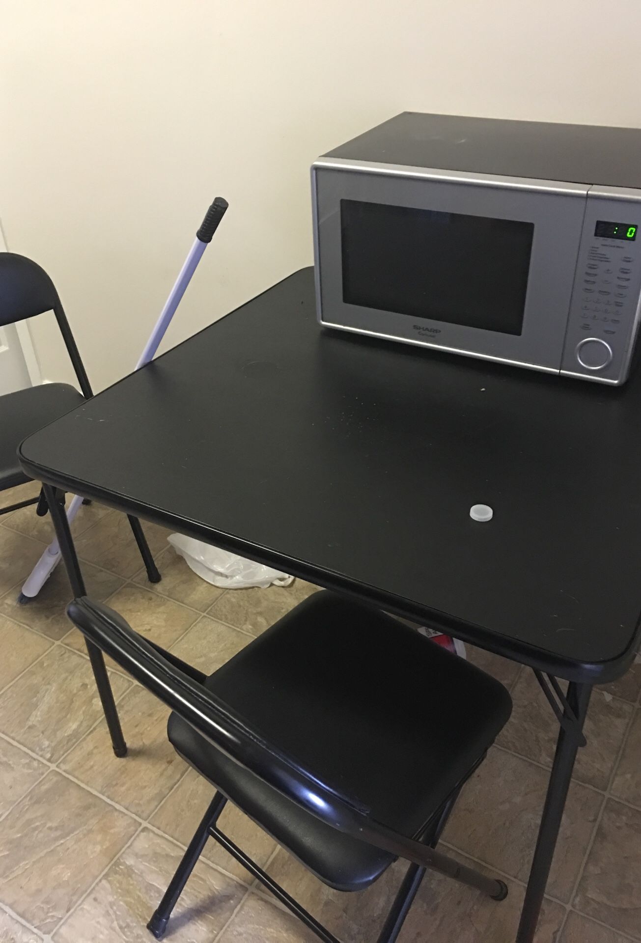 Bread east table foldable