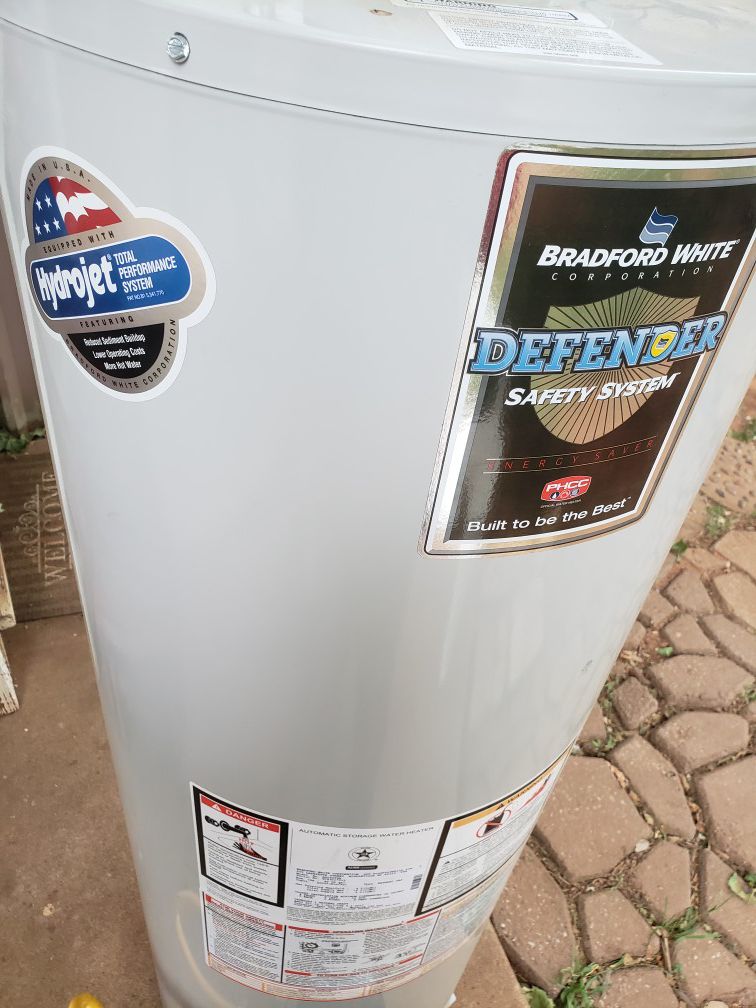 Water heater (natural gas)