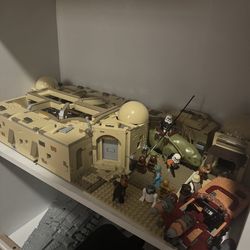 Lego UCS Mos eisley cantina Display