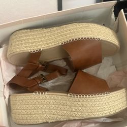 Platform sandals