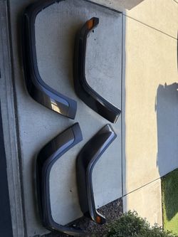 2022 Jeep gladiator Mojave front and rear fenders & inner fenders