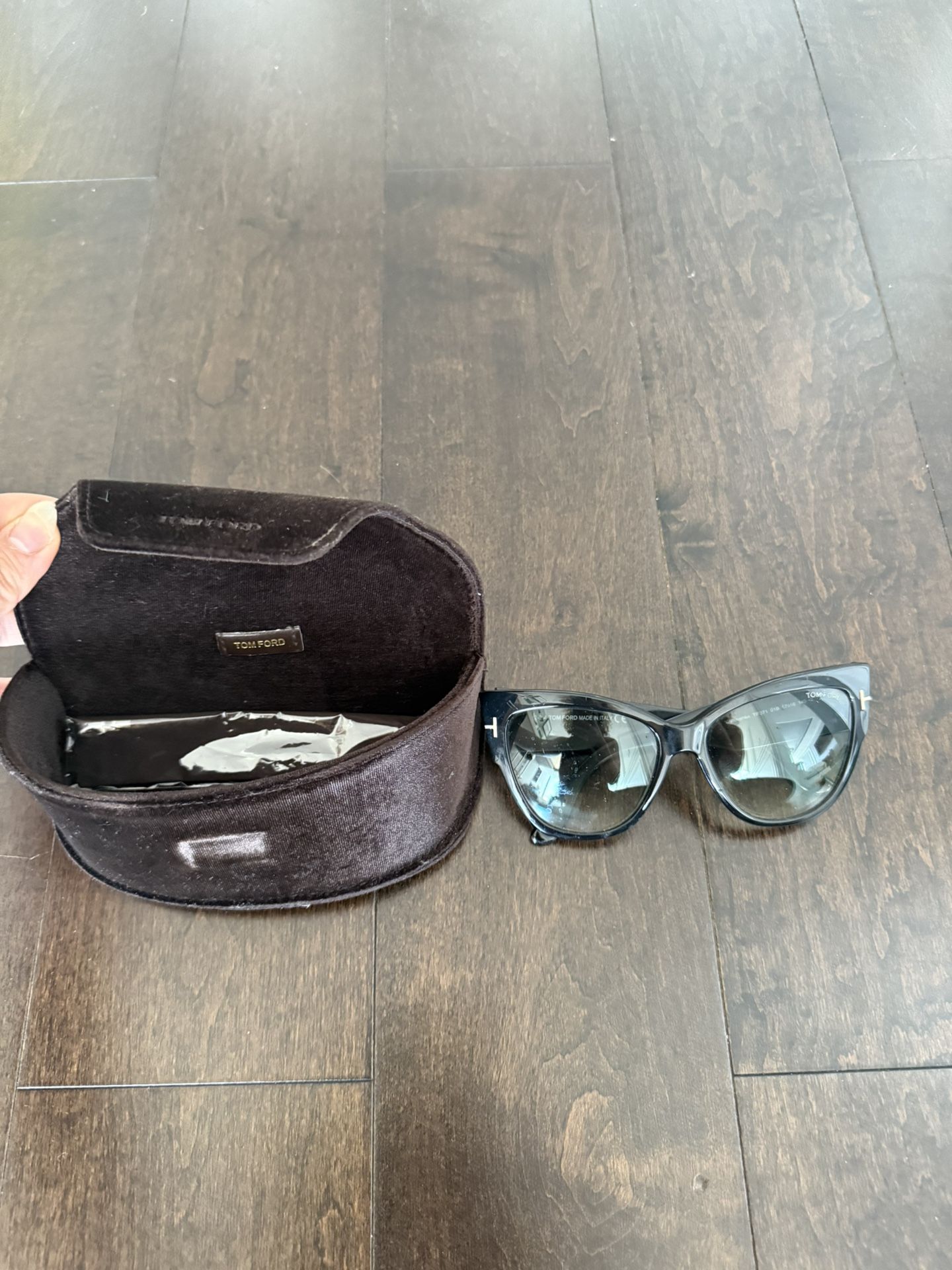 Tom Ford Large Cat Eye Sunglasses