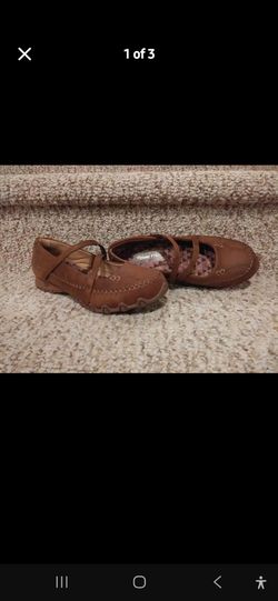 New Women's Size 7.5 SKECHERS Shoes MEMORY FOAM Great for Long Standing [Retail $85]
