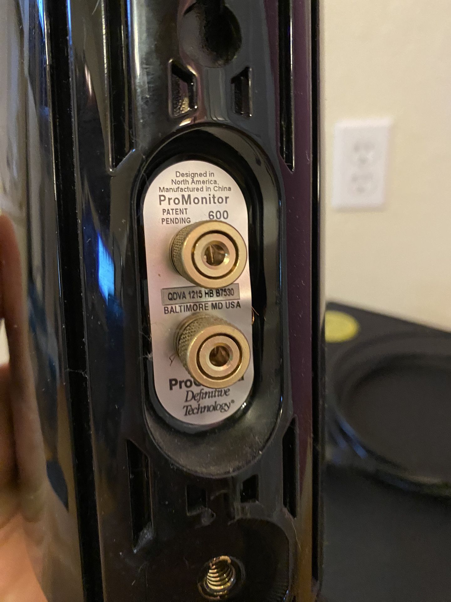 Definitive Technology ProCinema 600 Speaker System for Sale in Definitive Technology ProCinema 600 Speaker System for Sale in