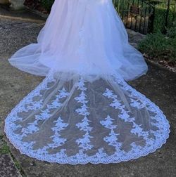 Lace Veil 2 Tier Layers Intricate Details 10 Foot