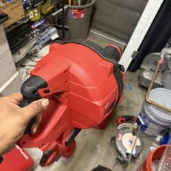M18 Milwaukee M18 FUEL 18-Volt Lithium-Iron Cordless Plumbing Drain Snake Auger