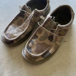 Dux Slip On Shoes