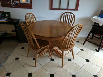 Kitchen table 100% solid Oak with extension