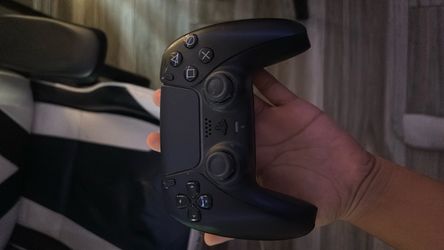 Black Ps5 Controller