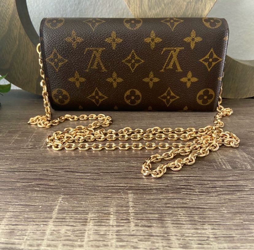 Louis Vuitton Monogram Pochette Crossbody Chain + Vachetta Strap WOC Bag  for Sale in Deltona, FL - OfferUp