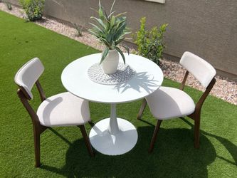White Tulip Dining Table with 2 Chairs