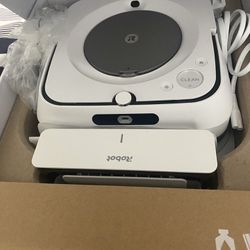 New iRobot Braava Jet Mop/in The Box 