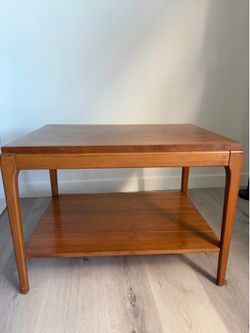 Vintage Lane Altavista Walnut End Table — Mid-Century Modern