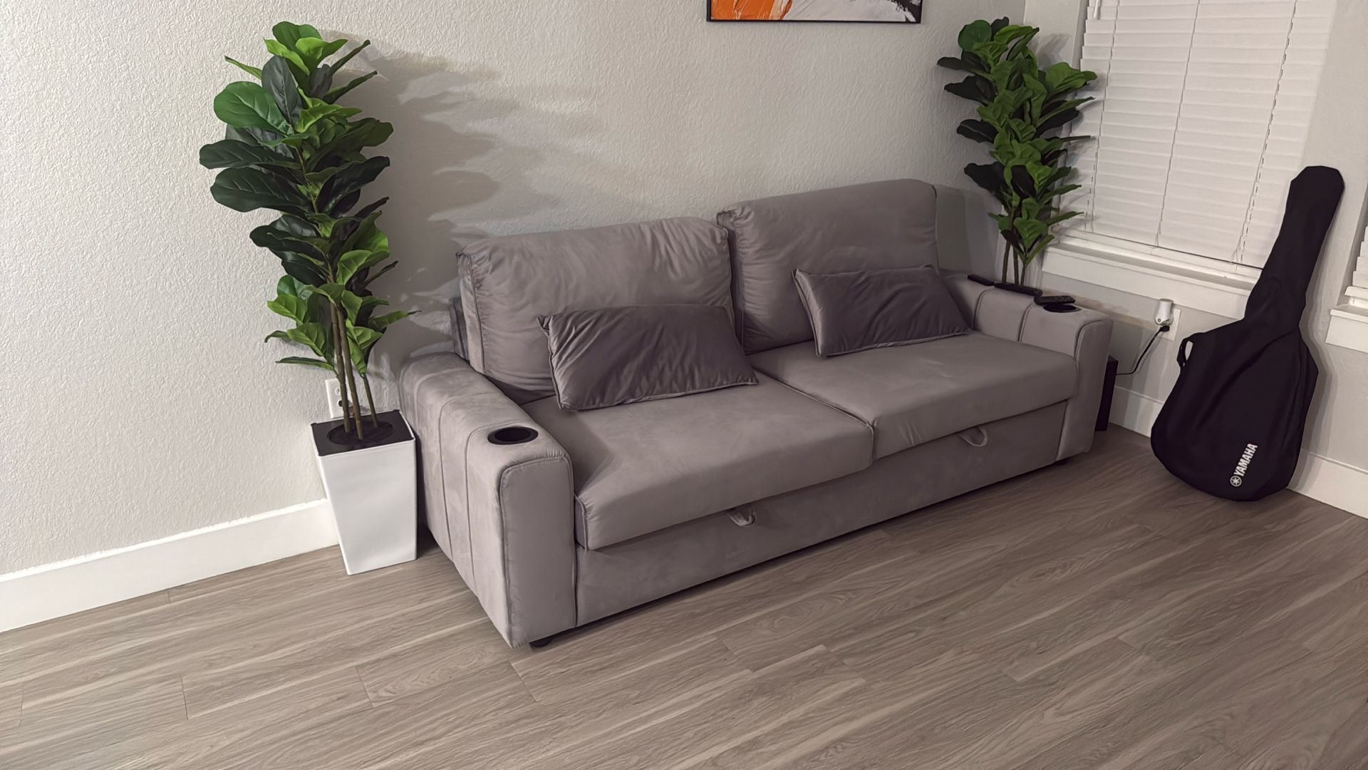 Modern Sofa With Storage