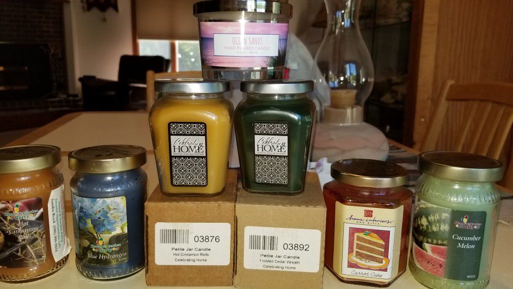 6 NEW HOME INTERIOR CANDLES AND 1 ODD BALL. PICK UP MIDDLEBORO ONLY FINAL SALE