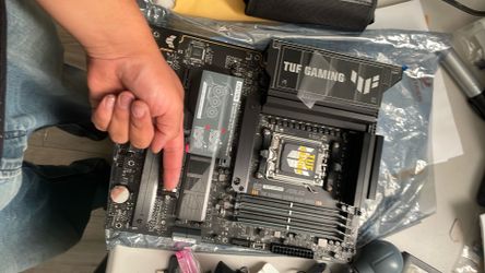 Motherboard/ssd (4T) gaming