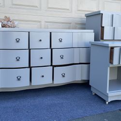Fire 🔥 Sale 🥂Beautiful Grey Witz Mid Century 3Piece Bedroom Set