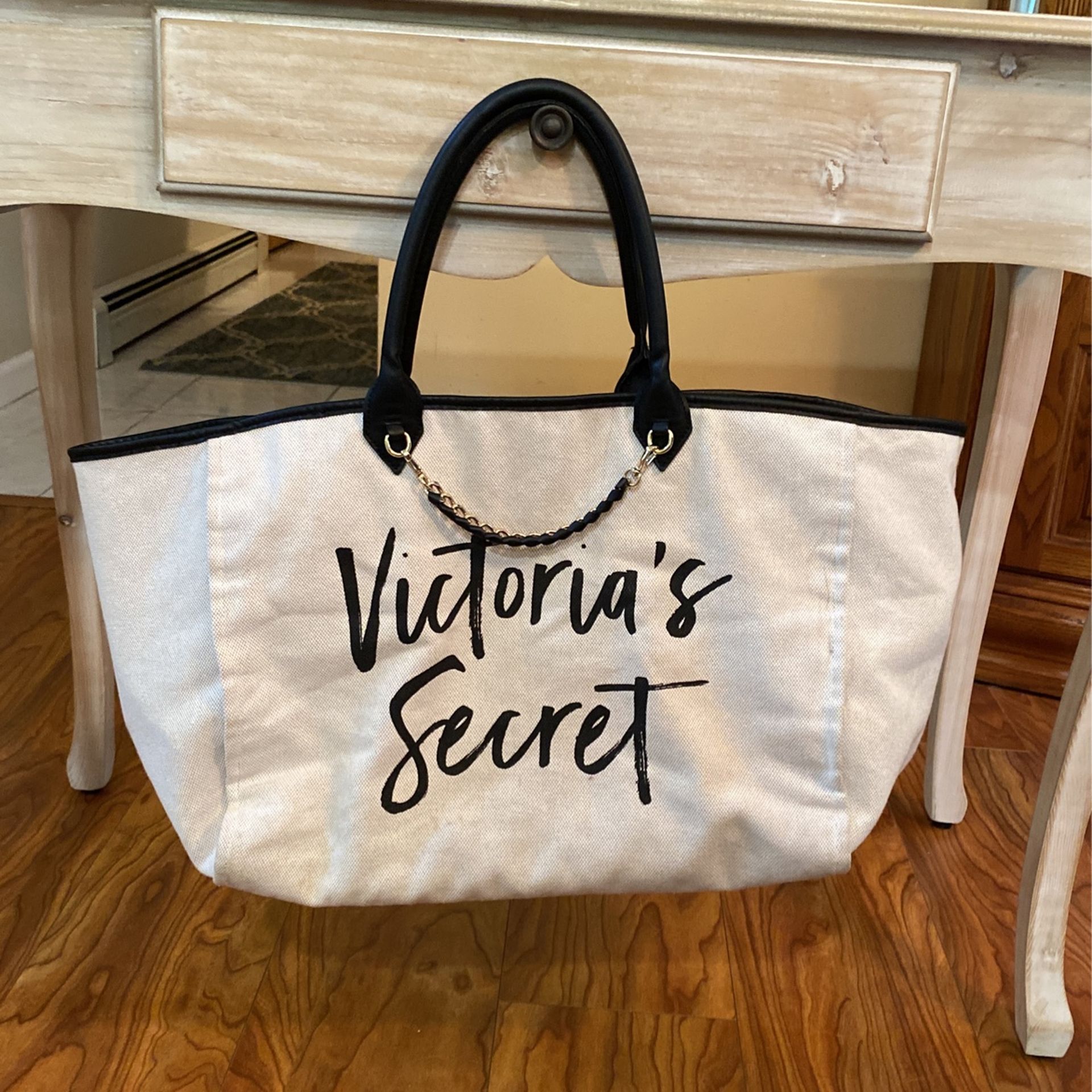 Victoria Secret Zippered Over Night Bag