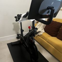 Peloton, Plus In Great Condition 