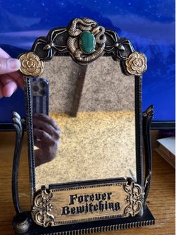 Hocus Pocus mirror