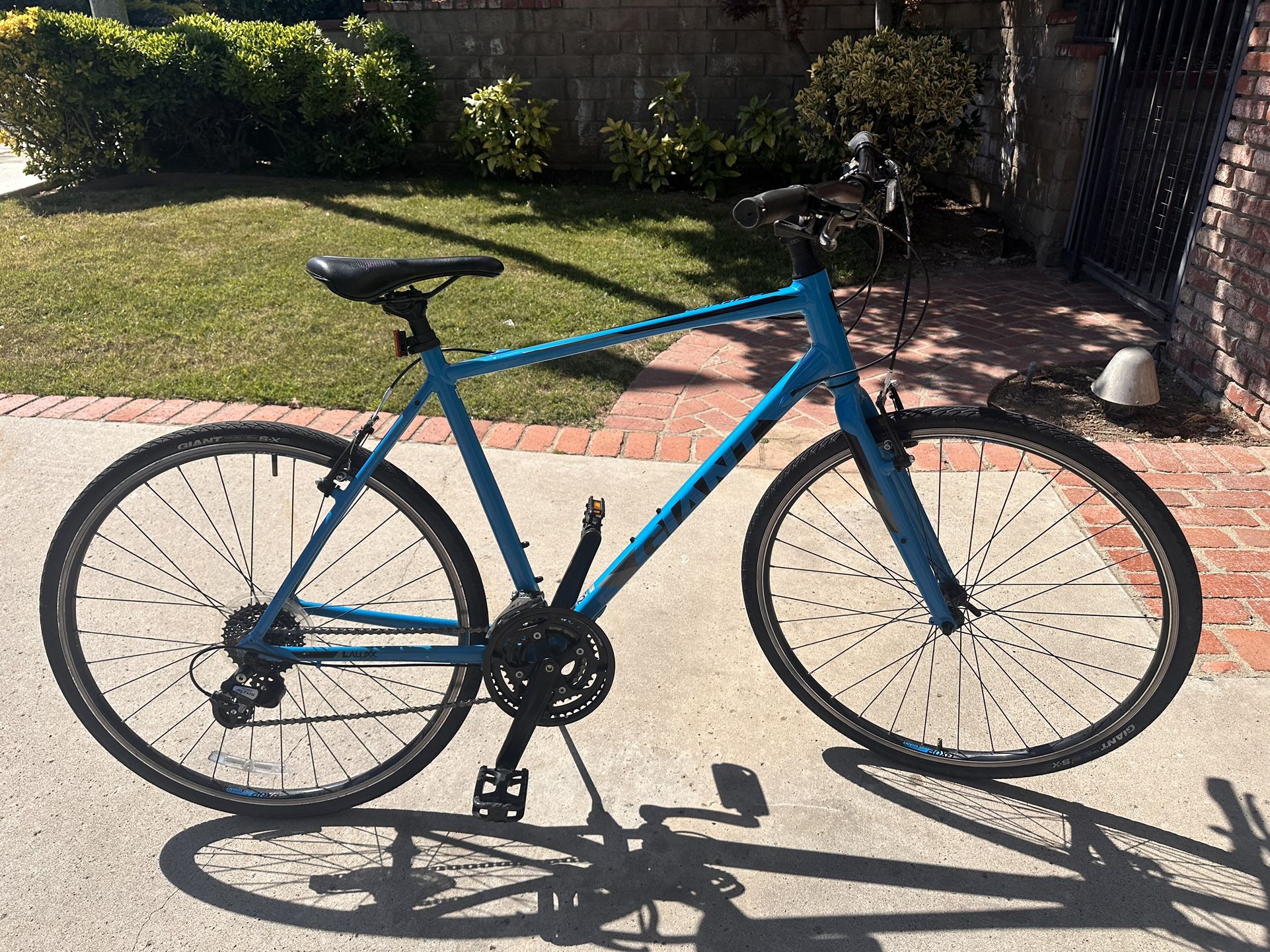 Giant escape 2 sale hybrid