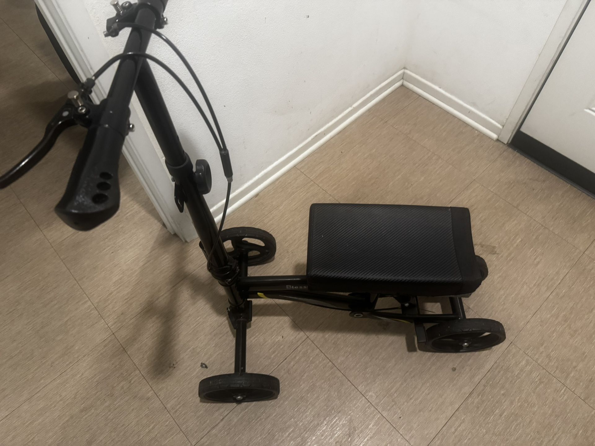 Knee Scooter