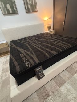 Midnight ❄️ ice cooper elite king size mattress euro top12”.
Cold-Touch Fabric - Stays cool to the touch, no more sweating
Copper Technology -