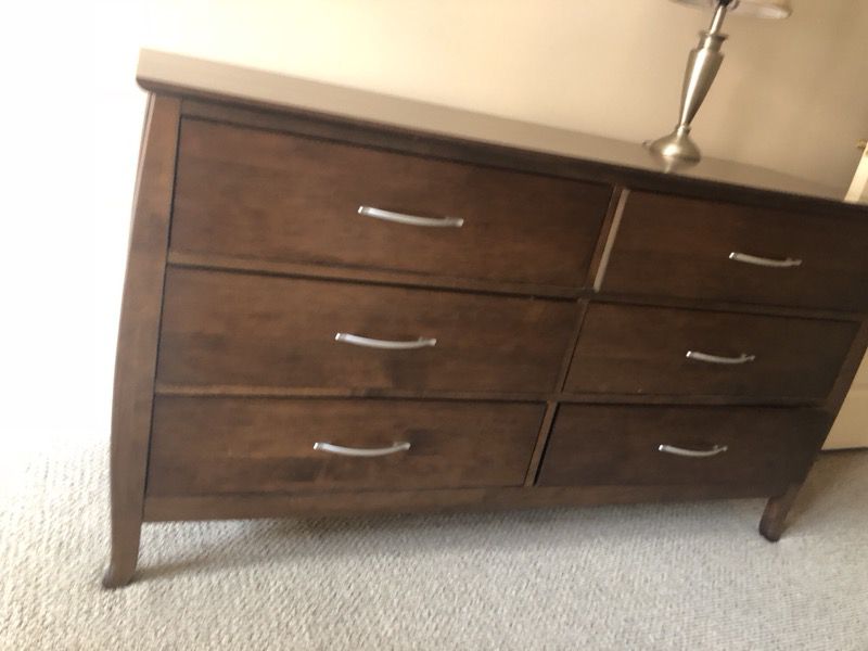 Dresser in solid wood