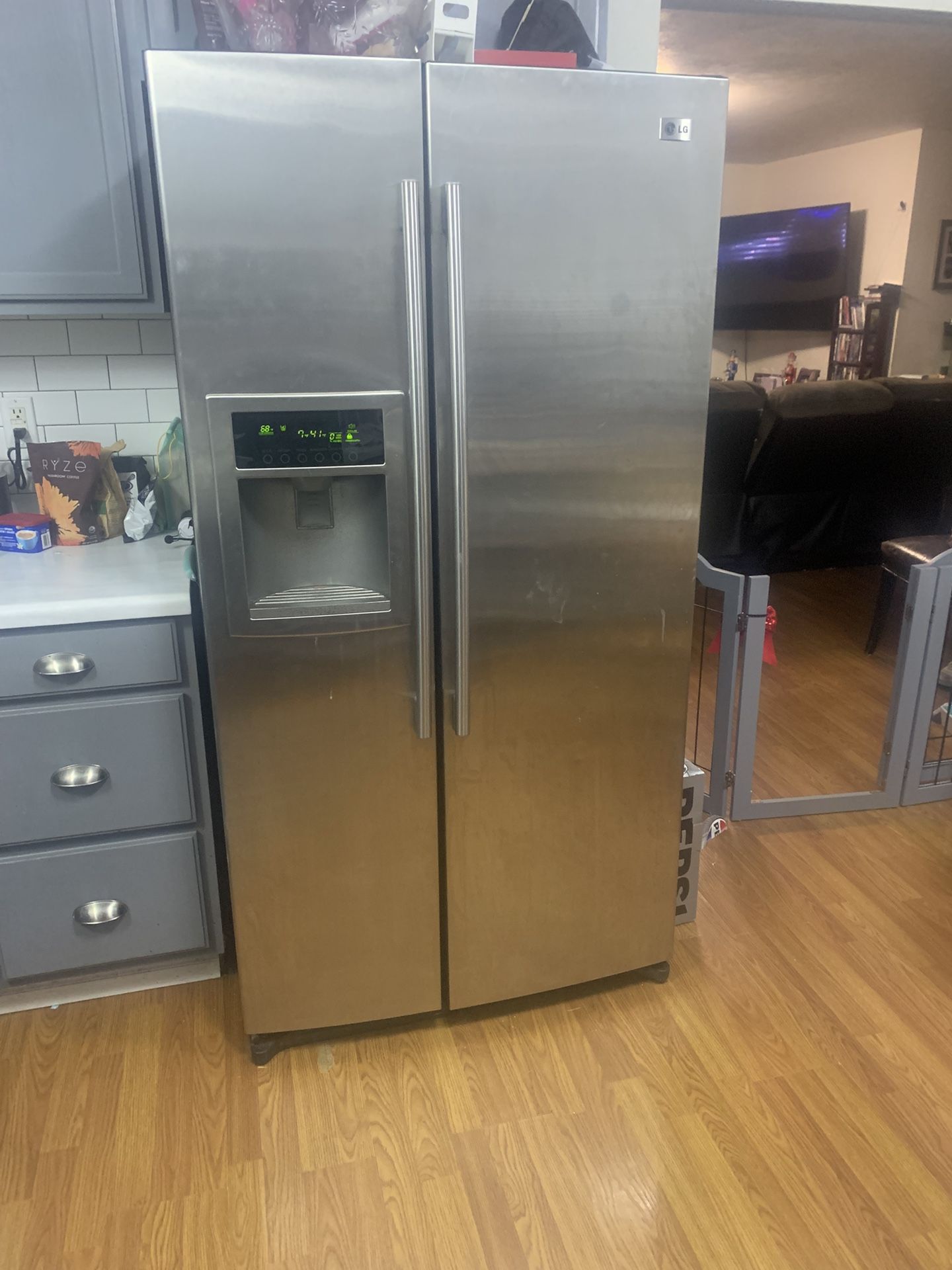 Refrigerator