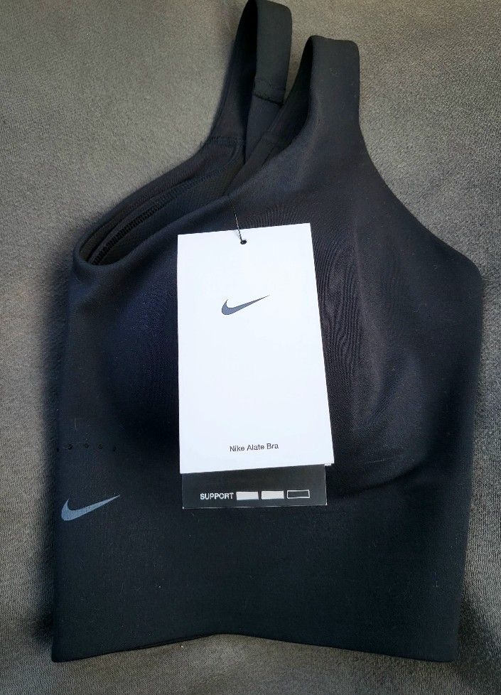 Nike Alate Sports Bra