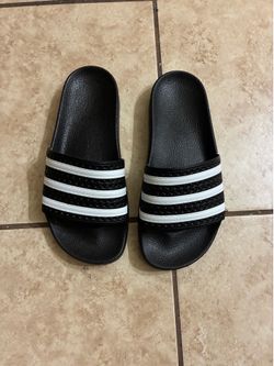 Woman’s sandals size 5/6