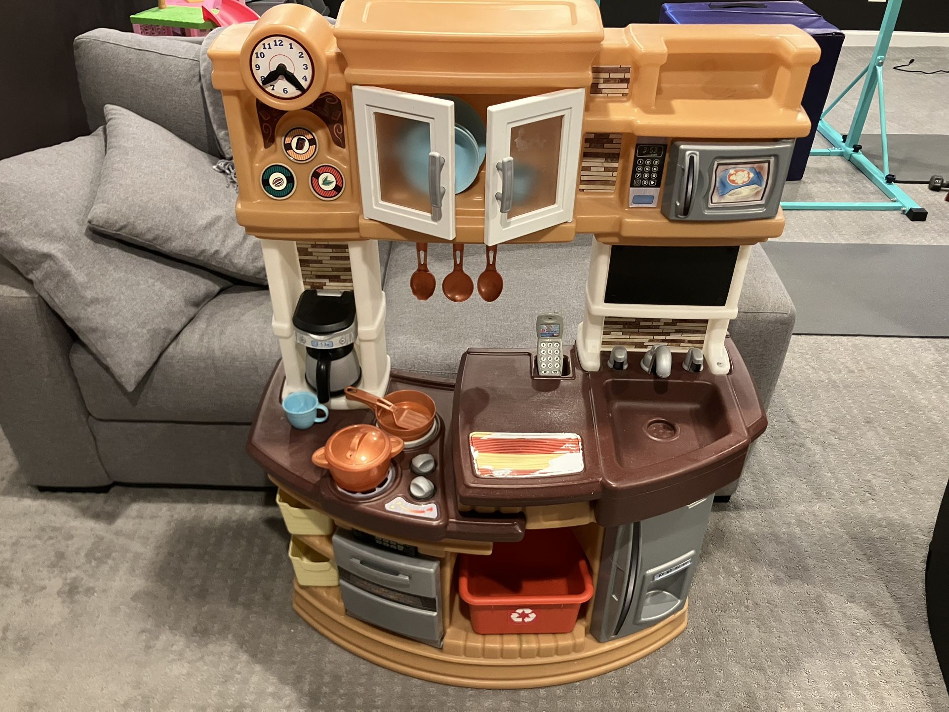 Step 2 Play Kitchen With Accessories