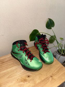 Nike LeBron sneakers size 6Y