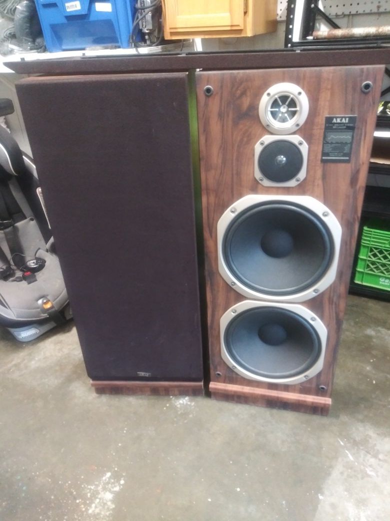 Vintage Akai speakers