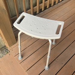 Deluxe Aluminum Shower Bench - Excellent Condition 