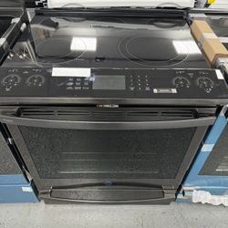 BRAND NEW GE PROFILE WITH 3 MONTHS OF WARRANTY!!