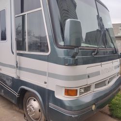 RV Damon Intruder 