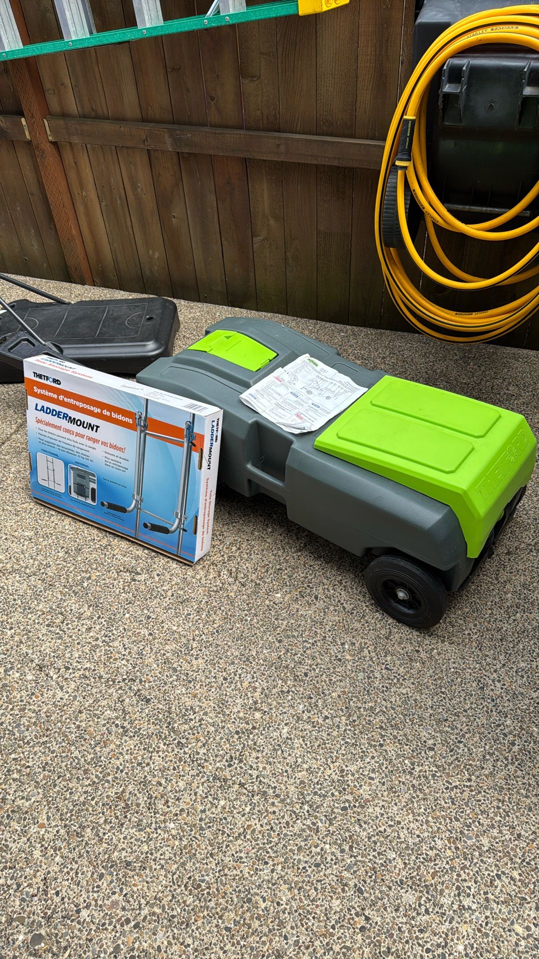 Thetford Rv Portable Waist Tank With Ladder Holder