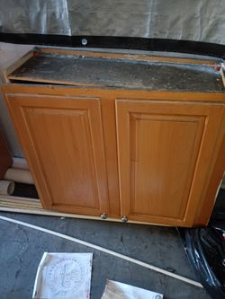 Kitchen Cabinets With Marble Countertops