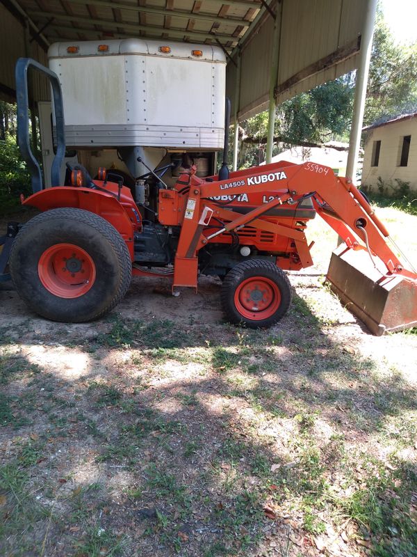 96, l2350 , Kubota 26.5 hp.4wd front end loader and box blade for Sale