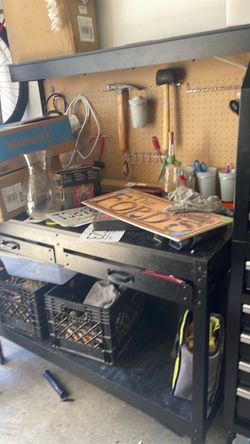 Tool bench