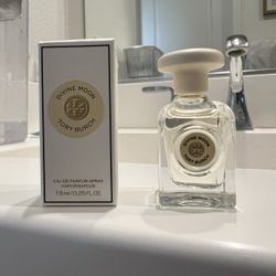 Divine moon Tory Burch perfume