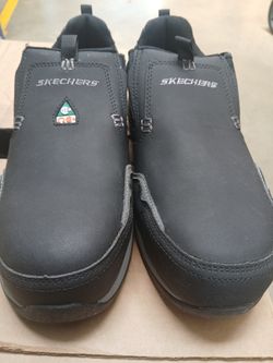 SKECHERS  STEEL TOE WORKBOOT. BLACK SIZE 9.. with all Cooled Memory Foam. 