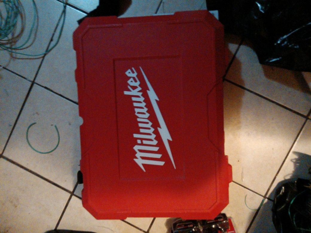 Milwaukee M18 Force Logic 600 MCM Crimper