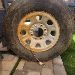 Spare tire & rim - 275/70R18