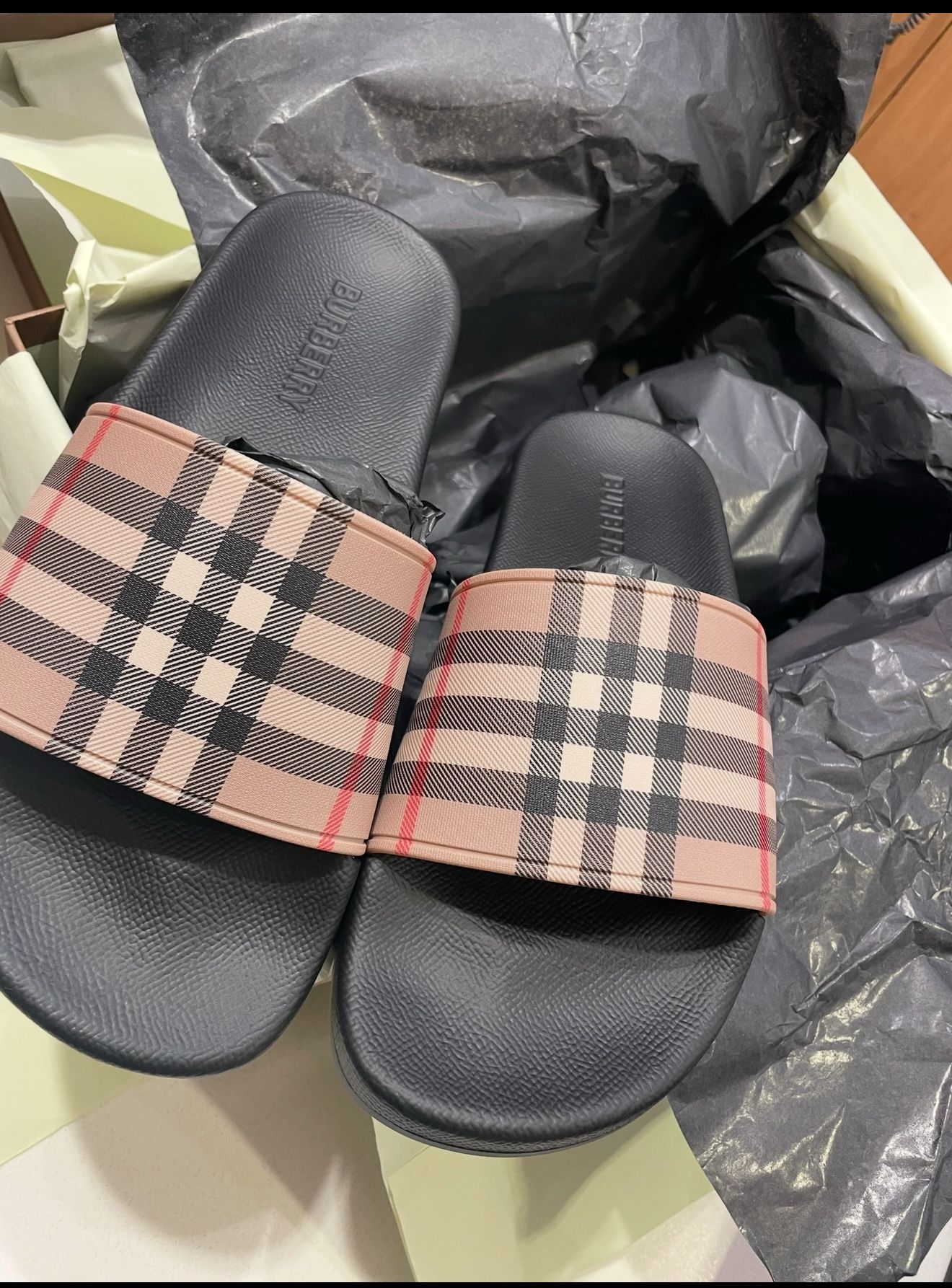 Burberry sandals Woman