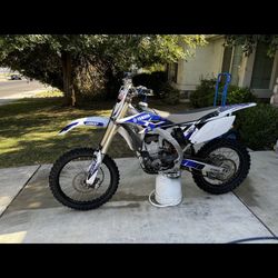 2010 Yz250f.         Dirtbike 