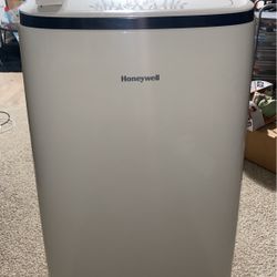 Honeywell Portable AC 10,000 BTU 