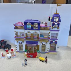 Lego Friends Heartlake Grand Hotel, 41101- As Shown