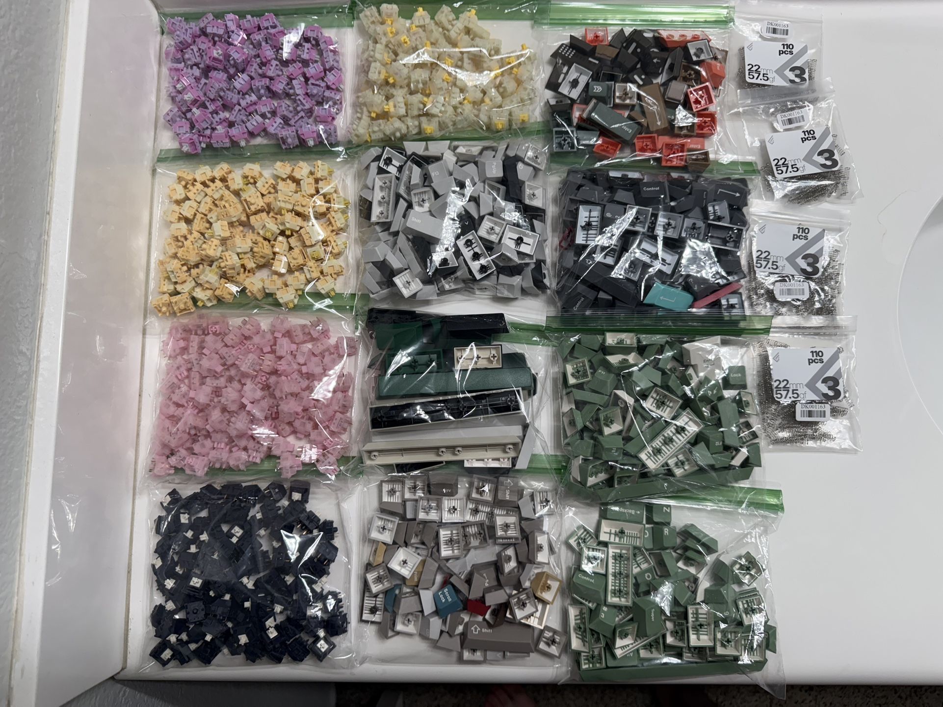 Custom mechanical keyboard parts (keycaps and switches)